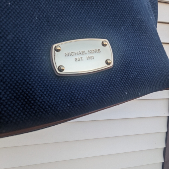 Michael Kors Anchor Purse - Picture 3 of 9